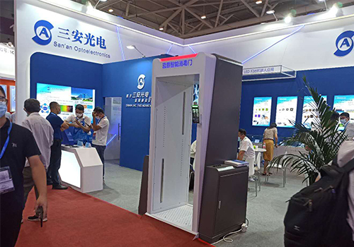 三安光電、藍(lán)盾機(jī)電 - 攜手打造智能測溫殺菌消毒門，為復(fù)工復(fù)產(chǎn)構(gòu)建安全、高效的流通環(huán)境